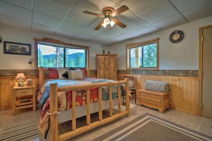 Log Cabin with Hot Tub on Wenatchee River - image 12