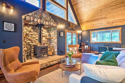 Modern Alpine Cabin with Hot Tub and Game Room! - image 8