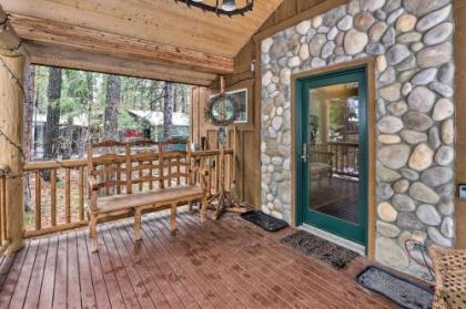 Beautiful Leavenworth Cabin Getaway with Hot Tub! - image 3