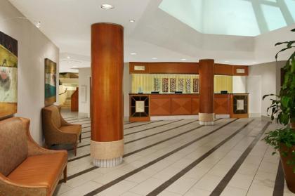 Embassy Suites Kansas City - Overland Park - image 10