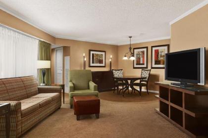 Embassy Suites Kansas City - Overland Park - image 16