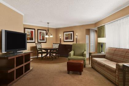 Embassy Suites Kansas City - Overland Park - image 17