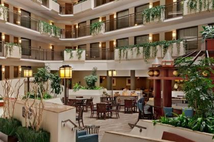 Embassy Suites Kansas City - Overland Park - image 9