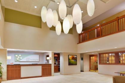 Holiday Inn Hotel & Suites Overland Park-Convention Center an IHG Hotel - image 5