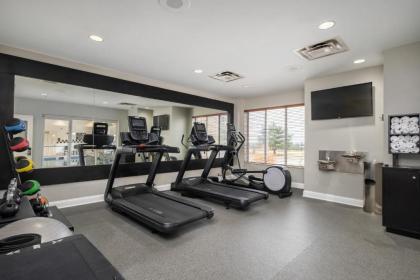 Hilton Garden Inn Overland Park - image 4