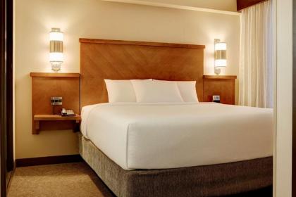 Hyatt Place Kansas City/Overland Park/Convention Center - image 2