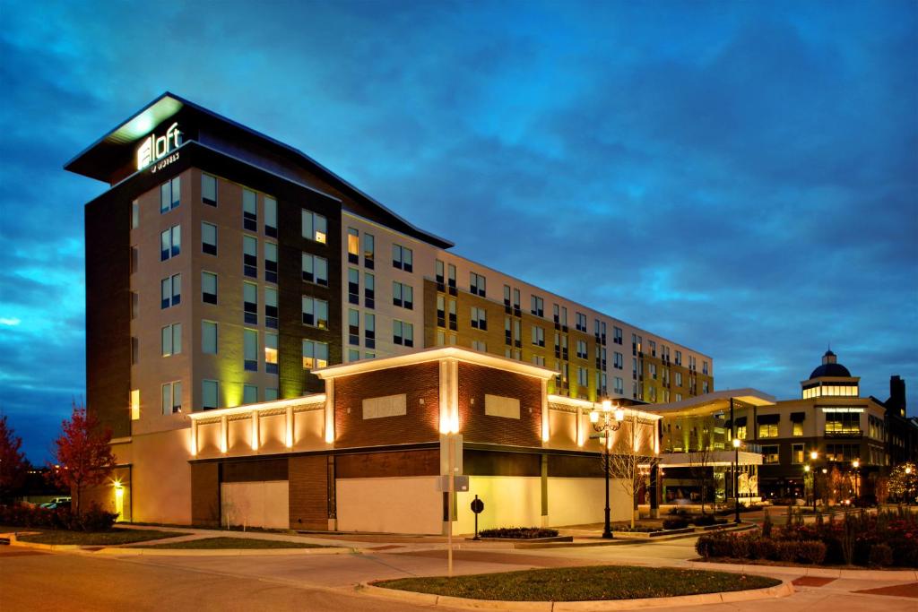 aloft Hotel Leawood Overland Park - main image