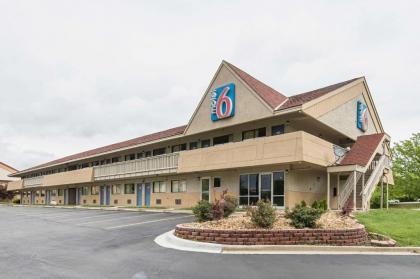 motel 6 Overland Park KS Leawood