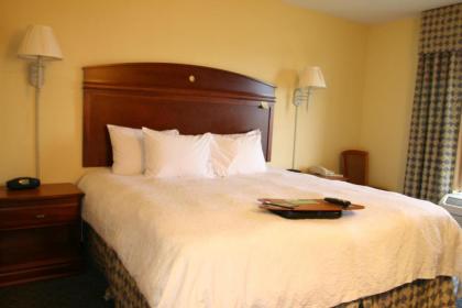 Hampton Inn Lebanon - image 8