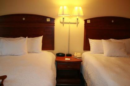 Hampton Inn Lebanon - image 9