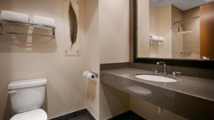 Best Western Premier Boulder Falls Inn - image 6