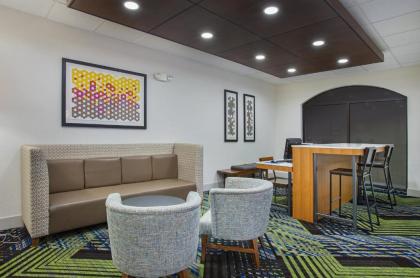 Holiday Inn Express & Suites Lebanon an IHG Hotel - image 15