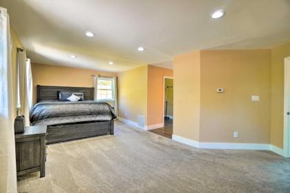 Bright Apt with Deck and Old Hickory Lake Access! - image 11