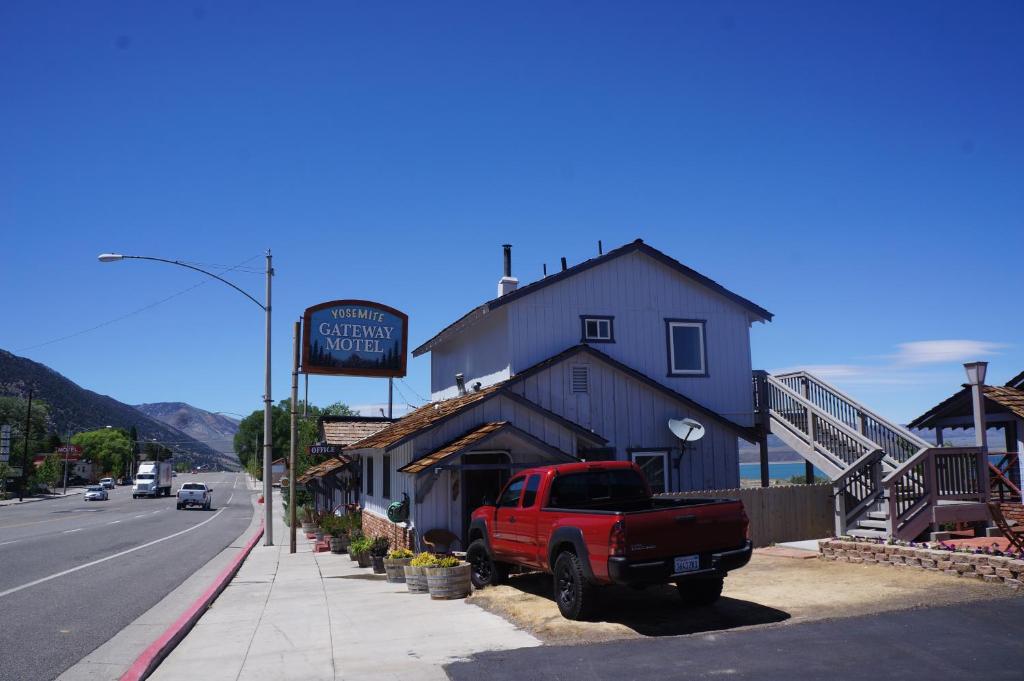 Yosemite Gateway Motel - image 4