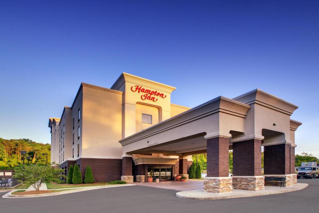 Hampton Inn Birmingham/Leeds - main image