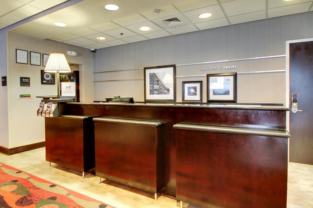 Hampton Inn Birmingham/Leeds - image 5