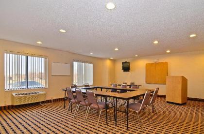 Americas Best Value Inn & Suites Lee's Summit Kansas City - image 10