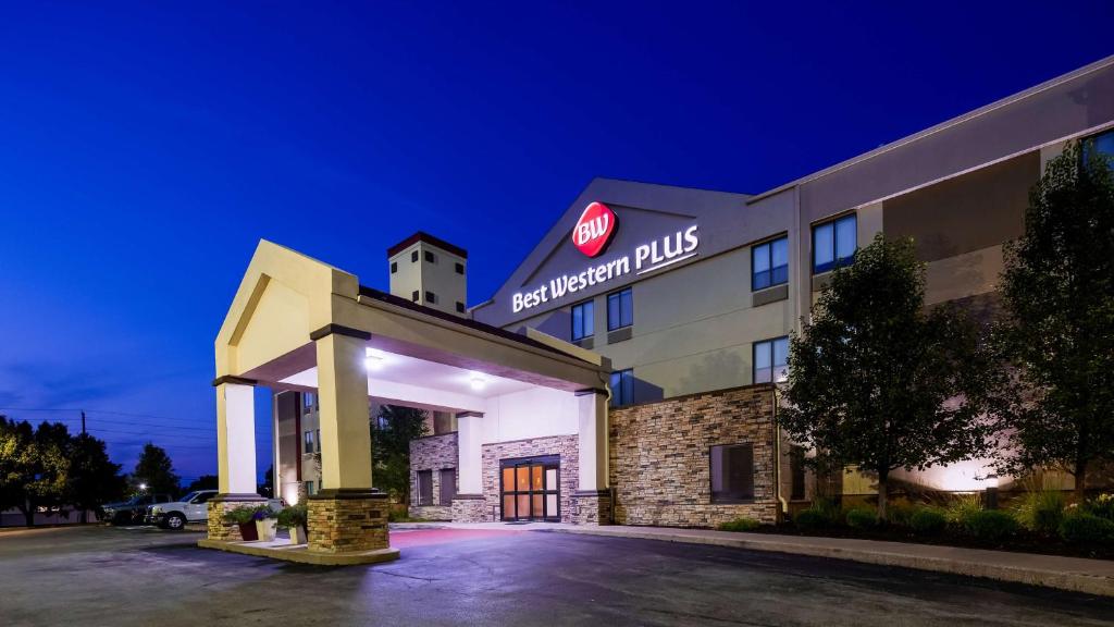 Best Western Plus Lee's Summit Hotel & Suites - main image