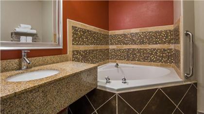 Best Western Plus Lee's Summit Hotel & Suites - image 4