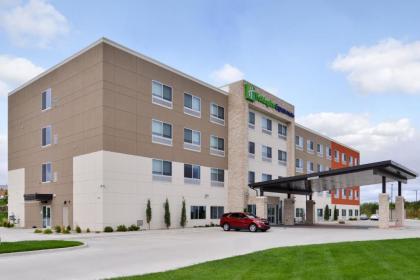 Holiday Inn Express & Suites - Kansas City - Lee's Summit an IHG Hotel - image 3