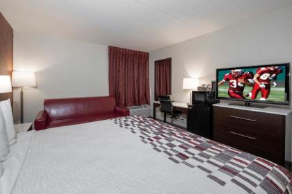 Red Roof Inn Leesburg - image 13