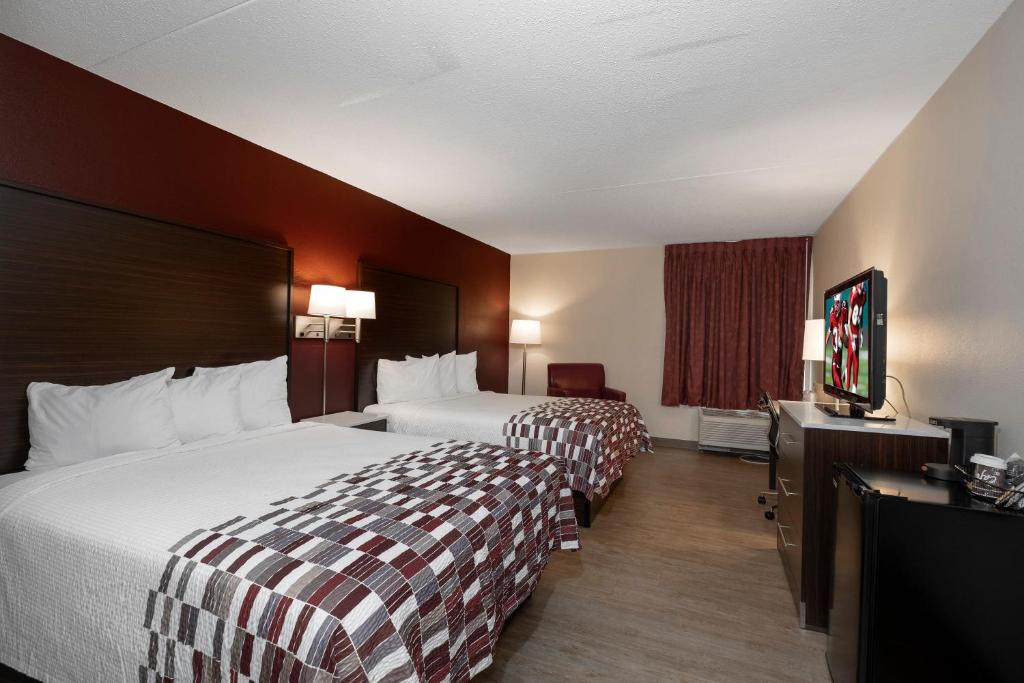 Red Roof Inn Leesburg - image 7