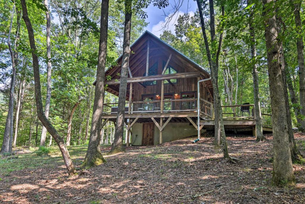 Romantic Asheville Area Cabin with Deck and Hot Tub! - main image