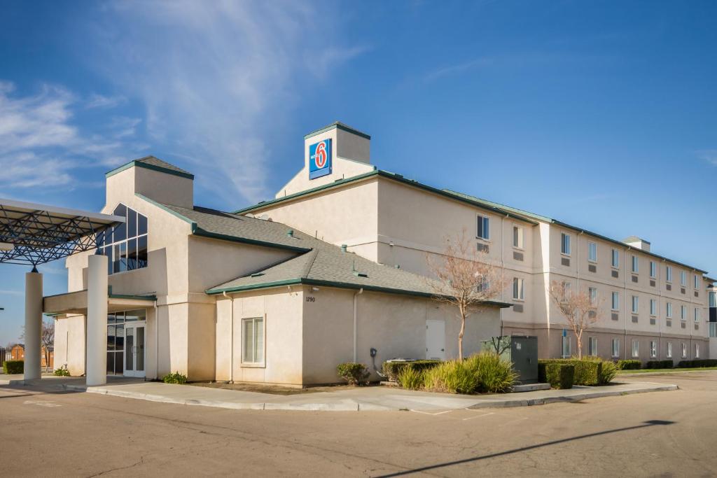 Motel 6-Lemoore CA - image 2