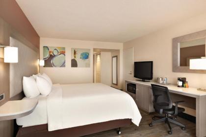 Radisson Hotel Lenexa Overland Park - image 5