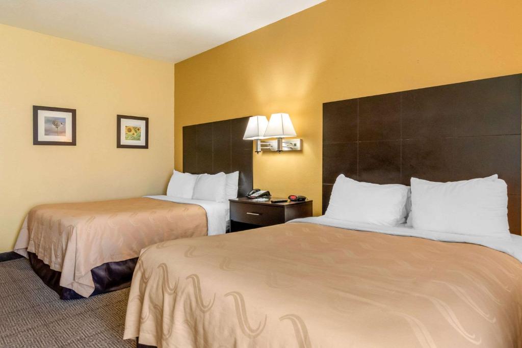 Quality Inn & Suites Lenexa Kansas City - image 2