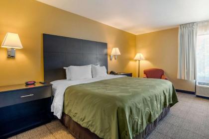 Quality Inn & Suites Lenexa Kansas City - image 4