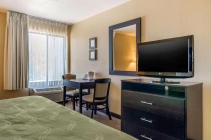 Quality Inn & Suites Lenexa Kansas City - image 9