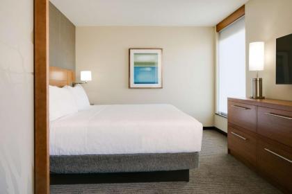 Hyatt Place Kansas City Lenexa City Center - image 15