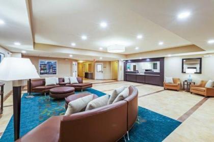 Candlewood Suites Lenexa - Overland Park Area - image 10