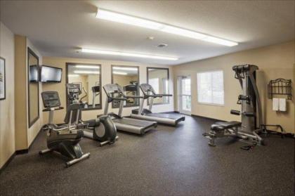 Candlewood Suites Lenexa - Overland Park Area - image 15