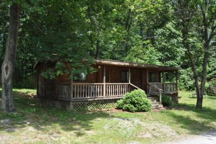 Robin Hill Camping Resort Two-Bedroom Cottage 6 - image 4