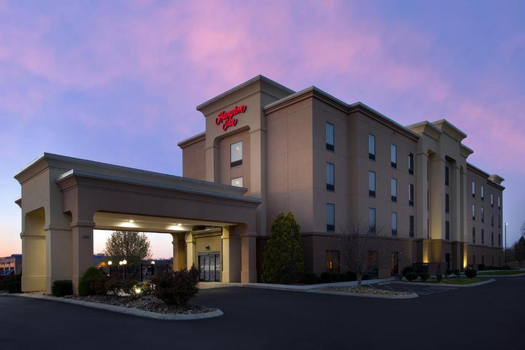 Hampton Inn Lenoir City - main image