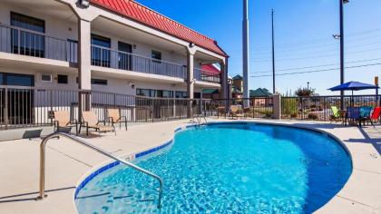 SureStay Hotel by Best Western Lenoir City - image 12