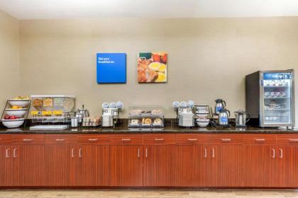 Comfort Inn Lenoir City - image 3