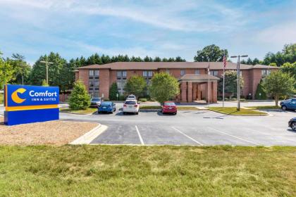 Comfort Inn & Suites Lenoir Hwy 321 Northern Foothills - image 3