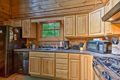 Cabin with 22 Acres and Patio - 3 Mi to Blowing Rock - image 8