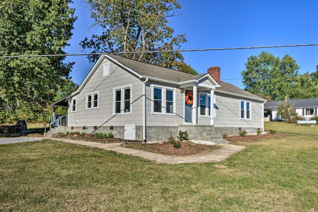 Six Waterpots Cottage in Blue Ridge Mtns! - main image