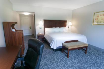 Hampton Inn & Suites Berkshires-Lenox - image 18