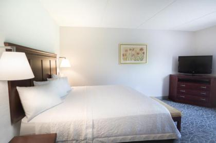 Hampton Inn & Suites Berkshires-Lenox - image 19