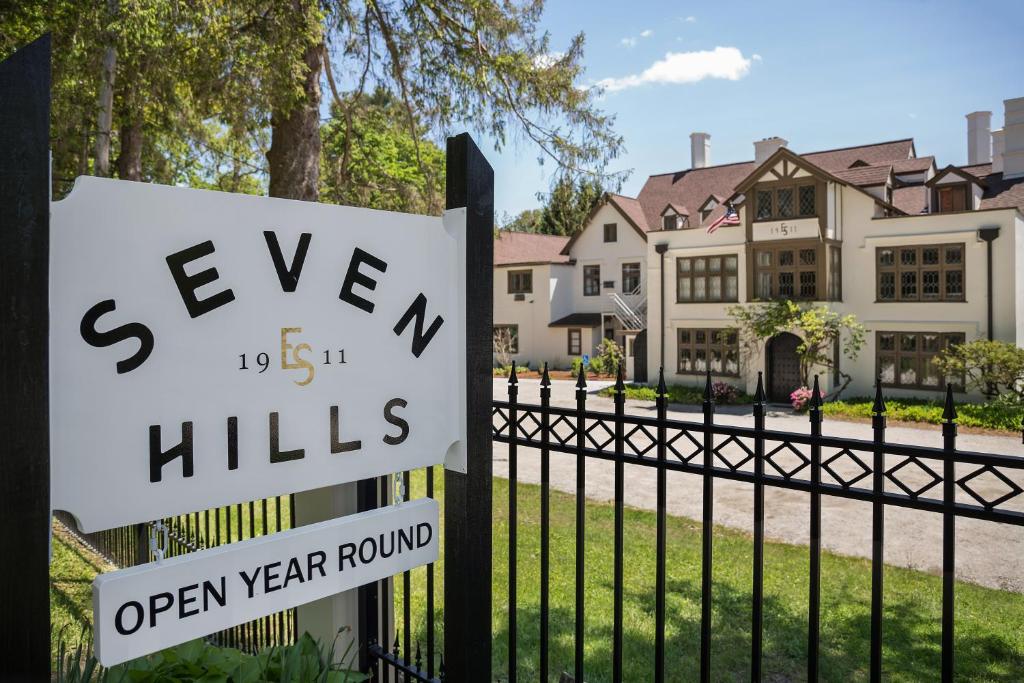 Seven Hills Inn - image 7