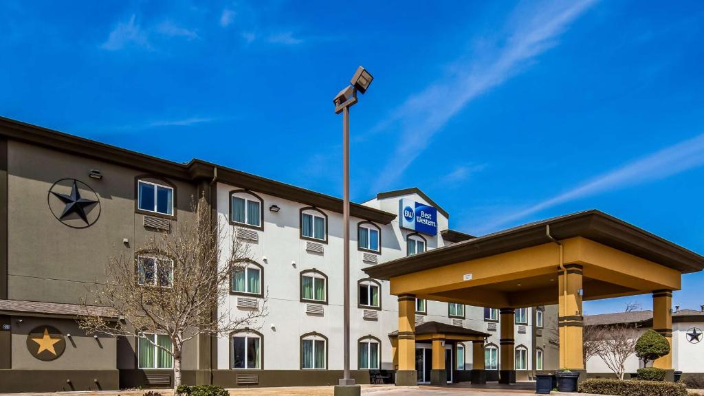 Best Western South Plains Inn & Suites - main image