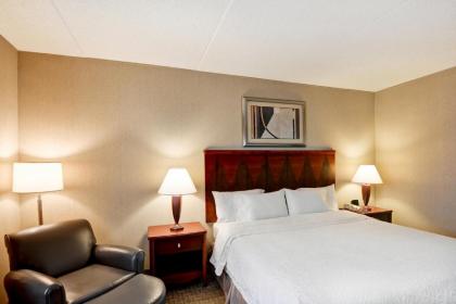 Hampton Inn Lewisburg - image 14