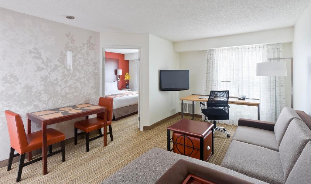 Residence Inn by Marriott Dallas Lewisville - image 2