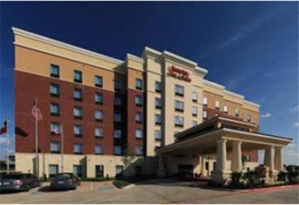 Hampton Inn and Suites Dallas/Lewisville-Vista Ridge Mall - image 2