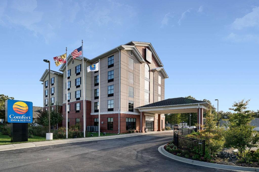 Comfort Inn & Suites Lexington Park - main image